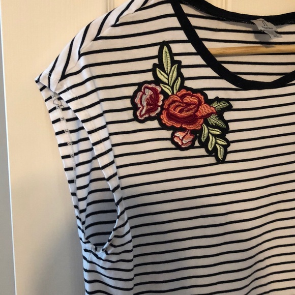 Stripes t-shirt with flower appliqué - Picture 4 of 4